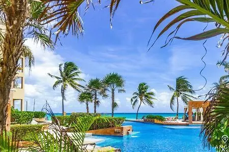 Oceanfront Condo A Block Off 5Th In Heart Of Playa Playa del Carmen Vakantiehuis
