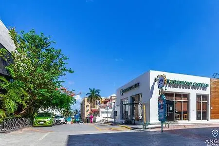 Oceanfront Condo A Block Off 5Th In Heart Of Playa Playa del Carmen Vakantiehuis